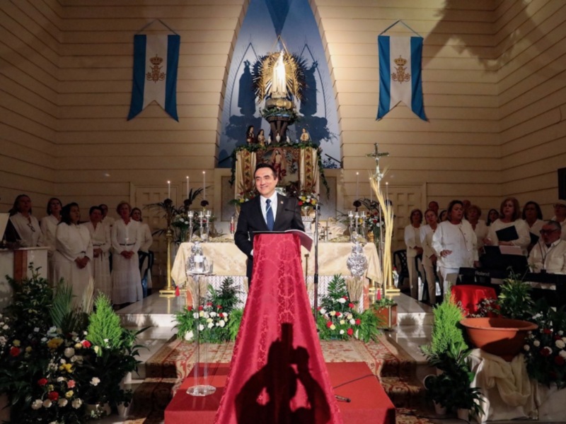 El pintor Antonio Montiel homenajea a la Virgen de Fátima en el 75 Aniversario de su llegada a Málaga