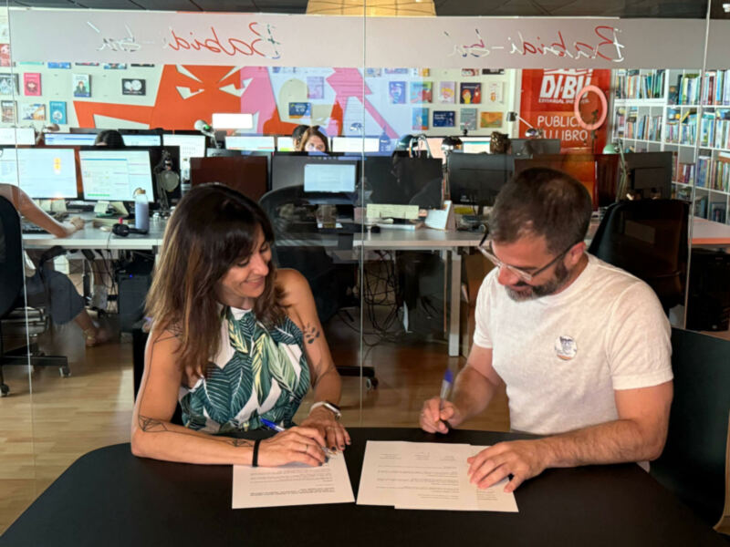 LA EDITORIAL BABIDI-BÚ CON LA ASOCIACIÓN ‘CREZCO, FAMILIAS LGTB DE ANDALUCÍA’ EN La CREACIÓN DEL PREMIO NACIONAL‘JUAN ANDRÉS TENO’