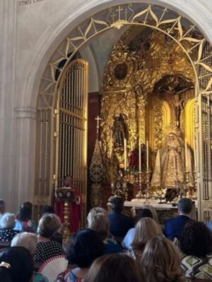 La Hermandad celebra la Exaltación de la Santa Cruz con misa y bendición del nuevo Vía Crucis  en Alcalá del Río