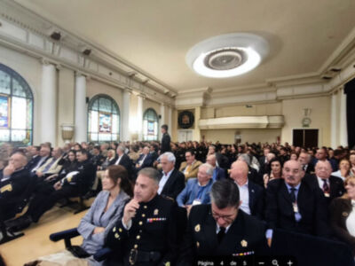  La Escuela Naval Militar inaugura su curso cultural con una lección magistral de arte e historia a cargo de Ferrer-Dalmau y María Fidalgo