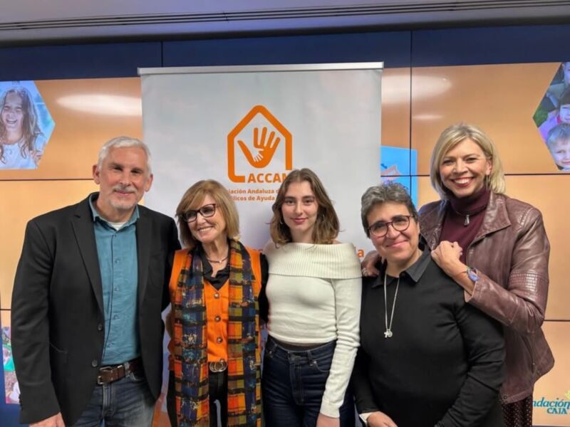 Marina Bernal presenta el 25 aniversario Asociación  Andaluza de Centro Católicos de Protección al Menor,