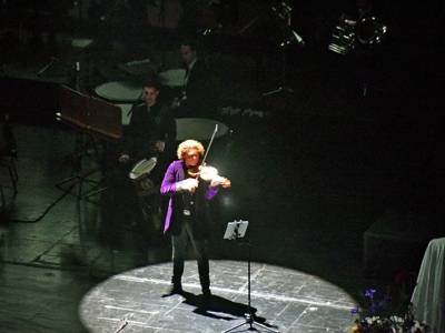  Sevilla rezó con música y Fibes respondió con una gran ovación