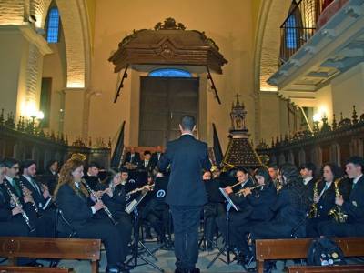   La Banda Municipal de Higuera de la Sierra acompañará a la Virgen de la Esperanza de Alcalá del Río el Miércoles Santo de 20                                                                                                                            