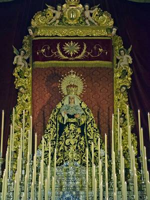  Alcalá del Río se prepara para el Solemne Septenario de Dolores en la Parroquia de Santa María de la Asunción
