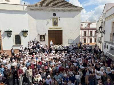 La Hermandad del Santo Entierro de Alcalá del Río,intensifica su preparación para el Viernes Santo con un ensayo conjunto