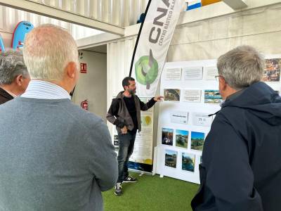 La exposición itinerante sobre el proyecto Refugio Alamillo, en el Centro Náutico del parque sevillano