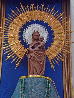 “La Parroquia de la Resurrección acoge a la nueva patrona de la Asociación de Esclerosis Múltiple” en Sevilla