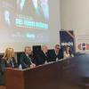 Jaime Mayor Oreja presenta Una verdad incómoda en el Real Alcázar de Sevilla en un acto de memoria y reflexión política 
