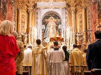 La Hermandad de la Macarena conmemora el LXII aniversario de la Coronación Canónica de la Esperanza con una Solemne Función en la Basílica