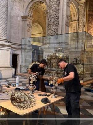 La Catedral de Sevilla culmina los preparativos para la solemnidad del Corpus Christi