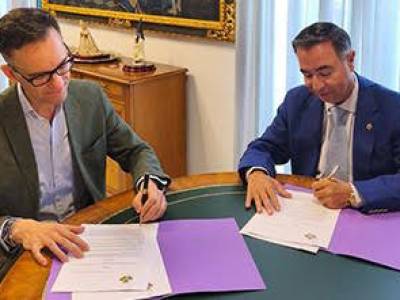 La Hermandad de la Macarena firma con Sergio Cornejo dos proyectos para recuperar diseños históricos vinculados al Señor de la Sentencia