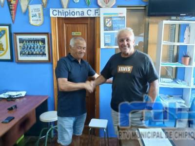 Antonio Caro toma el relevo de Alejandro Florido al frente del Chipiona  Club de Fútbol 