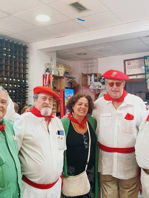 Sevilla se une al espíritu de San Fermín con el tradicional chupinazo organizado por el Hogar Navarro 