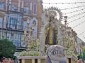La Virgen del Carmen del Puente de Triana vuelve a surcar el Guadalquivir en una de las grandes estampas de la devoción marinera sevillana