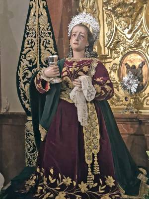 La Hermandad de la Vera-cruz de Alcalá del Río,inicia la conservación y restauración de las imágenes del Niño Jesús y Santa María Magdalena 