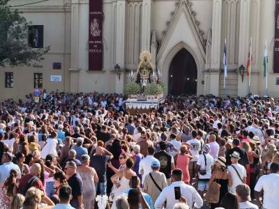  La Virgen de Regla con su pueblo