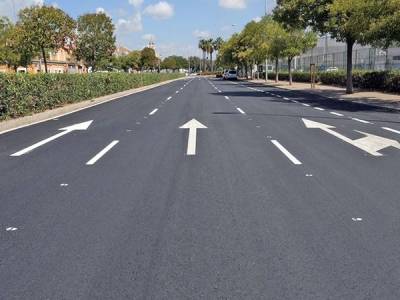 Sevilla culmina la renovación de la avenida Medina y Galnares tras décadas sin una actuación integral 