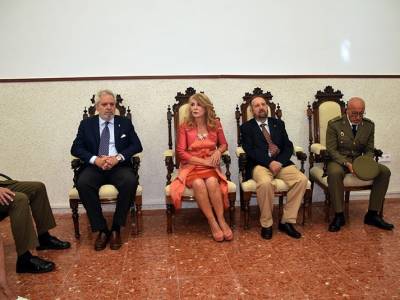 ACIME distingue en Sevilla a María Fidalgo Casares con la Cruz al Mérito por su trayectoria de divulgación histórica y compromiso con la cultura militar