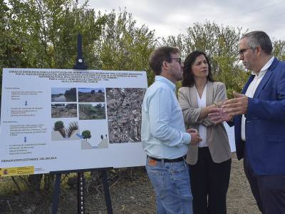 Trabajos de limpieza en el arroyo del Conejo.