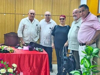 Carlos Valera y Pepo Pizarro rinden homenaje al alma de Triana entre versos y sones flamencos