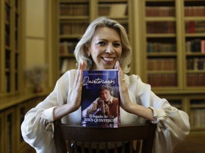 La revista Semana recomienda el libro Quinterianos, el legado de Jesús Quintero de la periodista Marina Bernal