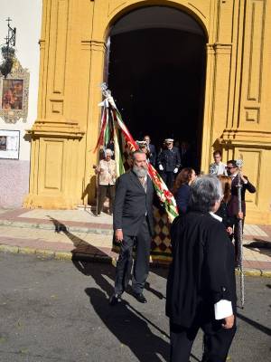 Sevilla acompaña a la Virgen de la Sierra en su tradicional salida procesional